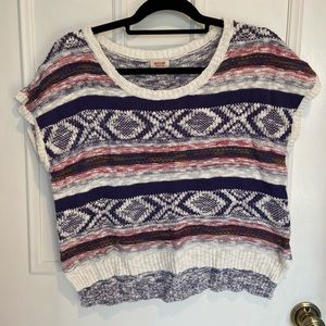 Textured colorful sweater tee